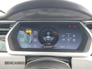 2013 Tesla Model S z VIN 5YJSA1DN2DFP07738, wystawiony jako IAAI lot #42433771 z przebiegiem 71 606 mil mil oraz . Historia ofert i sprzedaży dostępna na DreamBid. Obrazek 7.