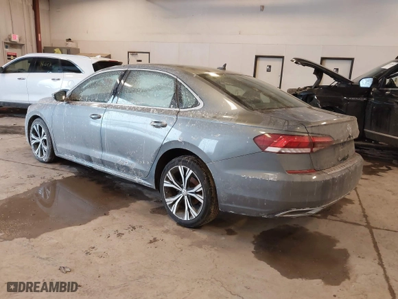 2021 Volkswagen Passat 2.0T SE with VIN 1VWSA7A30MC000721, listed as a IAAI auction lot 41614367 with 98,621 mi miles. Bid and sale history available at carsss.com. Image 3.