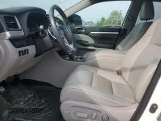 2019 Toyota Highlander SE with VIN 5TDJZRFH5KS917107, listed as a Copart auction lot 60798935 with 55,397 mi miles and Salvage title. Bid and sale history available at DreamBid. Image 7.