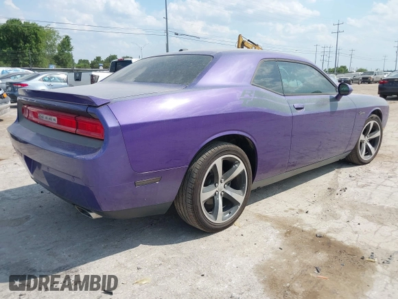 2014 Dodge Challenger R/T z VIN 2C3CDYBT0EH143576, wystawiony jako IAAI lot #42333984 z przebiegiem 189 874 mil mil oraz . Historia ofert i sprzedaży dostępna na DreamBid. Obrazek 4.