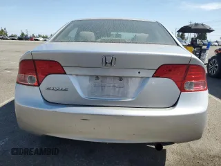 2008 Honda Civic LX z VIN 2HGFA16518H346311, wystawiony jako Copart lot #58086955 z przebiegiem 143 446 mil mil oraz Szkoda całkowita • Salvage title. Historia ofert i sprzedaży dostępna na DreamBid. Obrazek 6.
