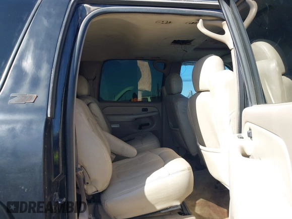 2002 Chevrolet Suburban LT with VIN 3GNFK16Z02G335992, listed as a IAAI auction lot 41831565 with 267,849 mi miles. Bid and sale history available at carsss.com. Image 8.