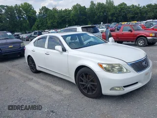 2007 Lexus LS 460 z VIN JTHBL46F575016225, wystawiony jako IAAI lot #42549262 z przebiegiem Nie podano mil oraz . Historia ofert i sprzedaży dostępna na DreamBid. Obrazek 1.
