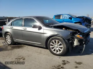 2013 Chrysler 200 LX with VIN 1C3CCBAG2DN767423, listed as a Copart auction lot 87715355 with 145,956 mi miles and Salvage Title. Bid and sale history available at carsss.com. Image 4.