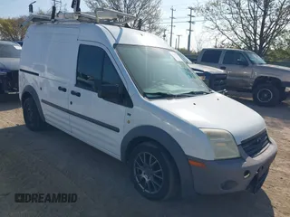2013 Ford Transit Connect XLT z VIN NM0LS7BN3DT136133, wystawiony jako IAAI lot #41806279 z przebiegiem 121 163 mil mil oraz . Historia ofert i sprzedaży dostępna na DreamBid. Obrazek 1.