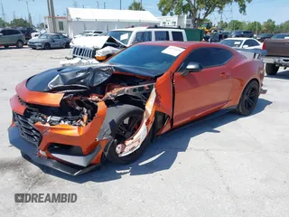 2023 Chevrolet Camaro ZL1 z VIN 1G1FK1R69P0104359, wystawiony jako IAAI lot #42124070 z przebiegiem 20 934 mil mil oraz . Historia ofert i sprzedaży dostępna na DreamBid. Obrazek 17.