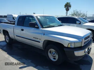 2001 Dodge 1500 with VIN 3B7HC13Y81G751619, listed as a IAAI auction lot 41997208 with 125,555 mi miles. Bid and sale history available at carsss.com. Image 1.