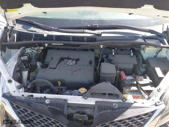 2015 Toyota Sienna SE with VIN 5TDXK3DC2FS660741, listed as a IAAI auction lot 41819169 with 91,625 mi miles. Bid and sale history available at carsss.com. Image 10.