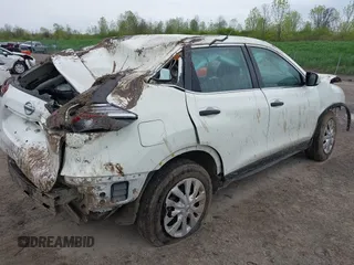 2017 Nissan Rogue SV z VIN 5N1AT2MV3HC773368, wystawiony jako IAAI lot #42250977 z przebiegiem 86 128 mil mil oraz . Historia ofert i sprzedaży dostępna na DreamBid. Obrazek 4.