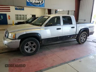 2007 Dodge Dakota ST with VIN 1D7HW28K57S267433, listed as a Copart auction lot 55449574 with 196,488 mi miles and Salvage Title. Bid and sale history available at carsss.com. Image 1.