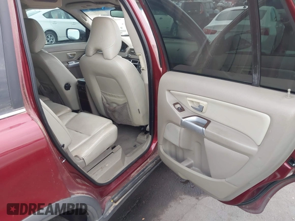 2005 Volvo XC90 z VIN YV1CZ852951218266, wystawiony jako IAAI lot #40748237 z przebiegiem 227 162 mil mil oraz . Historia ofert i sprzedaży dostępna na DreamBid. Obrazek 8.