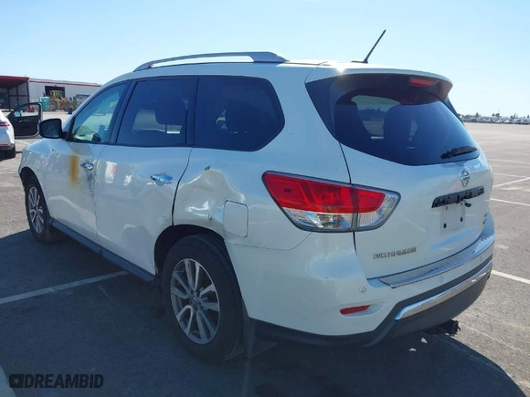 2015 Nissan Pathfinder S with VIN 5N1AR2MM3FC701136, listed as a IAAI auction lot 41630235 with 187,162 mi miles. Bid and sale history available at carsss.com. Image 3.