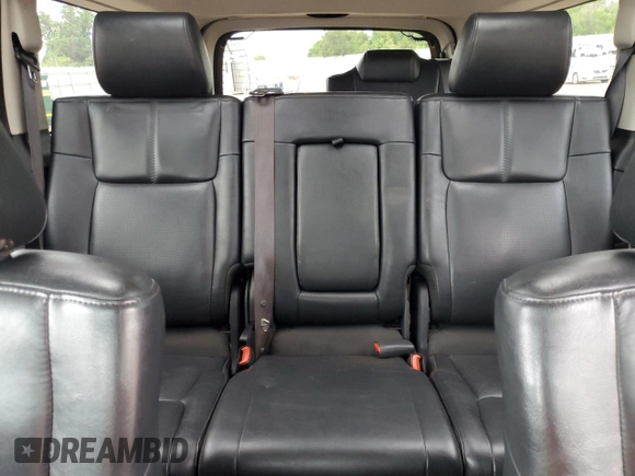 2008 Jeep Commander Limited z VIN 1J8HG58268C108014, wystawiony jako Copart lot #61406995 z przebiegiem 146 764 mil mil oraz Czysty tytuł • Clean title. Historia ofert i sprzedaży dostępna na DreamBid. Obrazek 10.