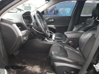 2018 Jeep Cherokee Latitude Plus with VIN 1C4PJLLB4JD503969, listed as a Copart auction lot 87588395 with 92,579 mi miles and Salvage Title. Bid and sale history available at carsss.com. Image 7.