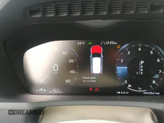 2022 Volvo XC90 Momentum с VIN YV4102PK1N1833764, выставлен на аукционе IAAI как лот 41865450 с пробегом 36 013 миль миль и . История ставок и продаж доступна на DreamBid. Изображение 7.
