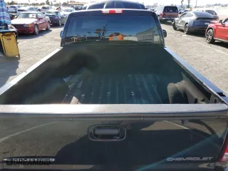 2000 Chevrolet Silverado 1500 with VIN 1GCEC14V4YZ296866, listed as a Copart auction lot 49343345 with 0 mi miles and Salvage Title. Bid and sale history available at carsss.com. Image 10.