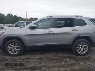 2014 Jeep Cherokee Latitude with VIN 1C4PJMCS5EW198112, listed as a IAAI auction lot 40417706 with 169,921 mi miles. Bid and sale history available at carsss.com. Image 15.