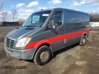 2013 Freightliner Sprinter with VIN WDYPE7CC4D5774571, listed as a Copart auction lot 50172995 with 151,533 mi miles and Clean Title. Bid and sale history available at DreamBid. Image 1.