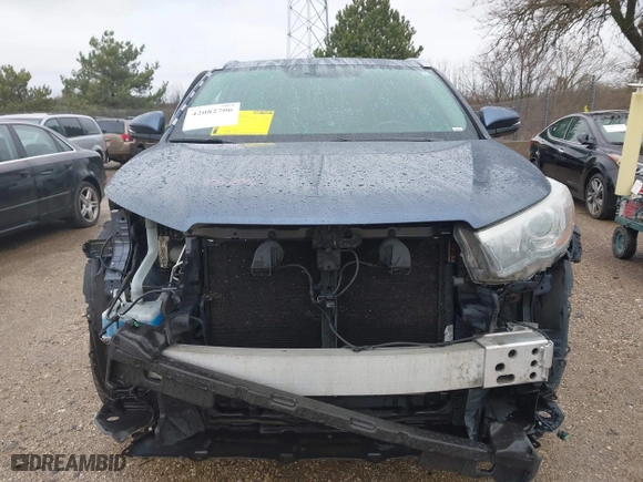 2015 Toyota Highlander Limited with VIN 5TDDKRFH6FS092511, listed as a IAAI auction lot 42082706 with 137,384 mi miles. Bid and sale history available at carsss.com. Image 13.