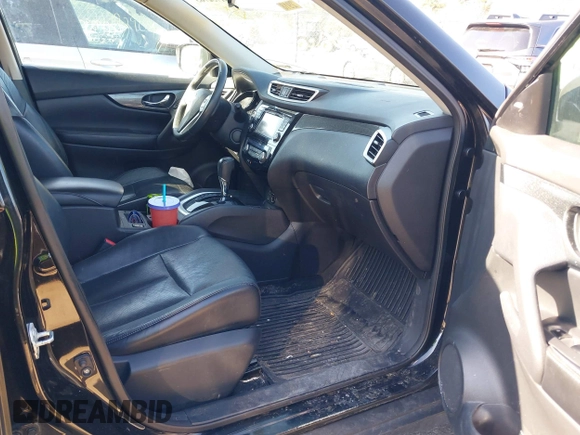 2015 Nissan Rogue SL with VIN 5N1AT2MV5FC851582, listed as a IAAI auction lot 41752765 with 180,654 mi miles. Bid and sale history available at carsss.com. Image 5.