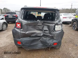 2018 Jeep Renegade Latitude with VIN ZACCJABB0JPG70206, listed as a IAAI auction lot 41630430 with 120,375 mi miles. Bid and sale history available at carsss.com. Image 17.