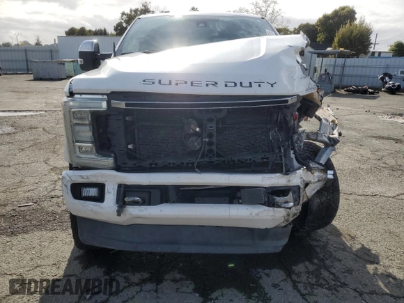 2017 Ford F-350 Platinum с VIN 1FT8W3BT1HEB72157, выставлен на аукционе Copart как лот 50434415 с пробегом 177 062 миль миль и Списание • Salvage title. История ставок и продаж доступна на DreamBid. Изображение 5.