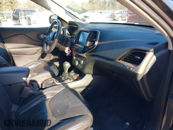 2017 Jeep Cherokee Limited z VIN 1C4PJMDS7HW557169, wystawiony jako IAAI lot #41469564 z przebiegiem 147 264 mil mil oraz . Historia ofert i sprzedaży dostępna na DreamBid. Obrazek 5.