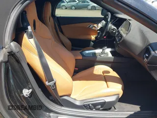 2020 BMW Z4 sDrive30i z VIN WBAHF3C06LWW72769, wystawiony jako IAAI lot #42458058 z przebiegiem 38 448 mil mil oraz . Historia ofert i sprzedaży dostępna na DreamBid. Obrazek 5.