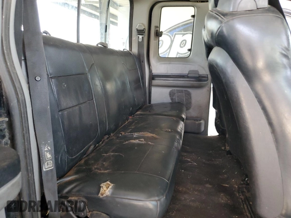 2002 Ford F-250 XL с VIN 1FTNX21F12ED57693, выставлен на аукционе Copart как лот 62148855 с пробегом 149 950 миль миль и Чистый • Clean title. История ставок и продаж доступна на DreamBid. Изображение 10.