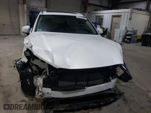 2023 Volvo XC40 Plus Bright Theme with VIN YV4L12UN0P2932870, listed as a Copart auction lot 82543304 with 21,024 mi miles and Salvage Title. Bid and sale history available at DreamBid. Image 5.