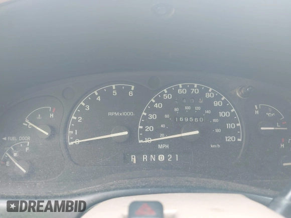 1998 Ford Explorer XLT z VIN 1FMZU35P1WZA75454, wystawiony jako IAAI lot #42360349 z przebiegiem 169 560 mil mil oraz . Historia ofert i sprzedaży dostępna na DreamBid. Obrazek 7.