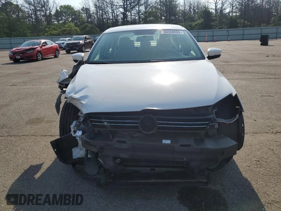 2013 Volkswagen Jetta SE с VIN 3VWDP7AJ3DM403922, выставлен на аукционе Copart как лот 60360605 с пробегом 130 806 миль миль и Списание • Salvage title. История ставок и продаж доступна на DreamBid. Изображение 5.