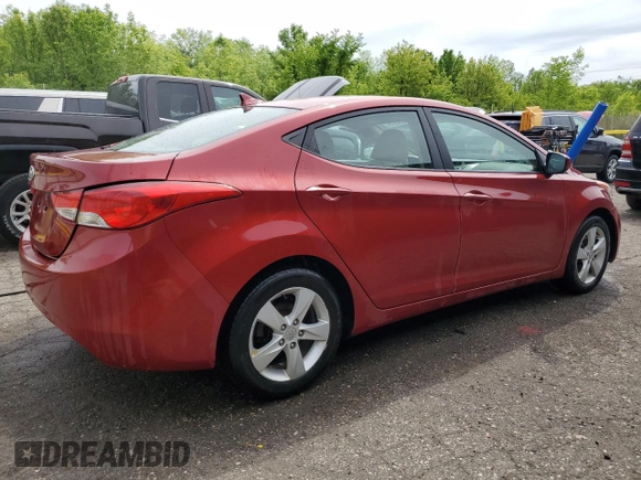 2012 Hyundai Elantra GLS z VIN KMHDH4AE2CU264809, wystawiony jako Copart lot #58392915 z przebiegiem 181 085 mil mil oraz Czysty tytuł • Clean title. Historia ofert i sprzedaży dostępna na DreamBid. Obrazek 3.
