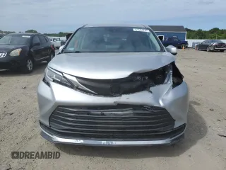 2021 Toyota Sienna LE with VIN 5TDKRKEC1MS044380, listed as a Copart auction lot 61534735 with 191,371 mi miles and Salvage title. Bid and sale history available at DreamBid. Image 5.
