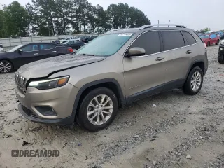 2019 Jeep Cherokee Latitude z VIN 1C4PJLCB6KD346429, wystawiony jako Copart lot #57713825 z przebiegiem 64 652 mil mil oraz Szkoda całkowita • Salvage title. Historia ofert i sprzedaży dostępna na DreamBid. Obrazek 1.