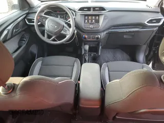2023 Chevrolet TrailBlazer LS with VIN KL79MMS2XPB019314, listed as a Copart auction lot 43964925 with 32,452 mi miles and Salvage Title. Bid and sale history available at DreamBid. Image 8.