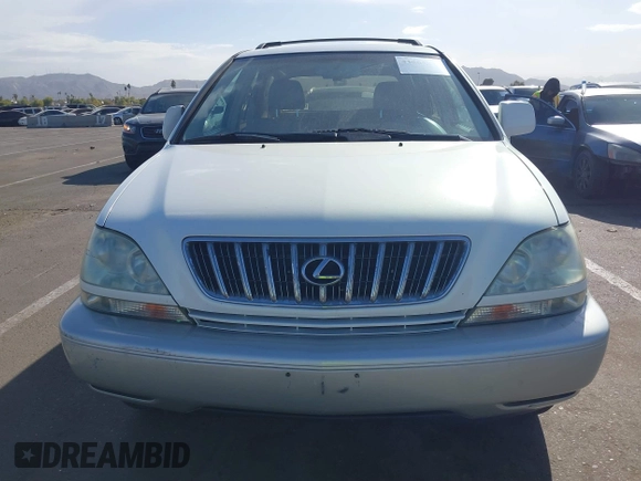2002 Lexus RX with VIN JTJHF10U320269586, listed as a IAAI auction lot 41264933 with 156,164 mi miles. Bid and sale history available at carsss.com. Image 6.