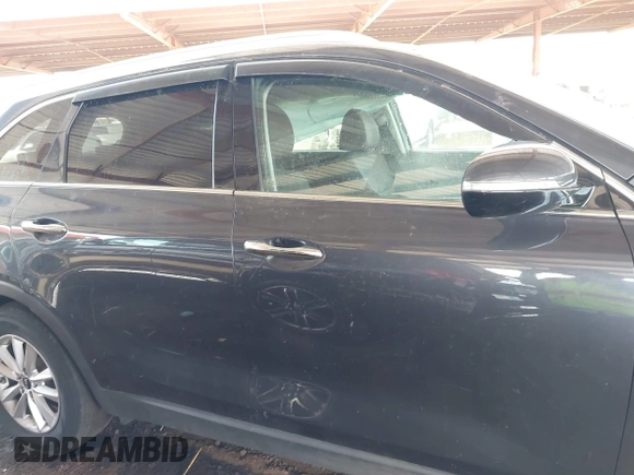 2019 Kia Sorento LX z VIN 5XYPGDA32KG439966, wystawiony jako IAAI lot #42046846 z przebiegiem 101 592 mil mil oraz . Historia ofert i sprzedaży dostępna na DreamBid. Obrazek 13.