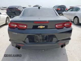 2022 Chevrolet Camaro 1LT z VIN 1G1FB1RX1N0110677, wystawiony jako Copart lot #53284045 z przebiegiem 47 009 mil mil oraz Czysty tytuł • Clean title. Historia ofert i sprzedaży dostępna na DreamBid. Obrazek 6.