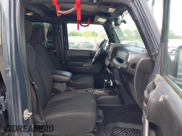 2016 Jeep Wrangler Unlimited Sport с VIN 1C4BJWDG3GL308546, выставлен на аукционе IAAI как лот 42384327 с пробегом 77 801 миль миль и . История ставок и продаж доступна на DreamBid. Изображение 5.