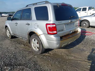 2011 Ford Escape XLT с VIN 1FMCU9D72BKC01477, выставлен на аукционе IAAI как лот 42702010 с пробегом 225 814 миль миль и . История ставок и продаж доступна на DreamBid. Изображение 6.