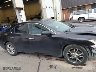 2012 Nissan Maxima 3.5 S w/Limited Edition Pkg with VIN 1N4AA5AP1CC804438, listed as a IAAI auction lot 41632580 with 185,212 mi miles. Bid and sale history available at carsss.com. Image 14.