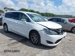 2020 Chrysler Pacifica Limited z VIN 2C4RC1GG6LR130589, wystawiony jako IAAI lot #41942976 z przebiegiem 97 245 mil mil oraz . Historia ofert i sprzedaży dostępna na DreamBid. Obrazek 1.