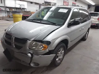 2003 Dodge Caravan Sport with VIN 2D4GP44L13R247935, listed as a IAAI auction lot 41940177 with 154,561 mi miles. Bid and sale history available at carsss.com. Image 2.