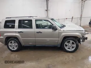 2008 Jeep Patriot Sport with VIN 1J8FT28WX8D549644, listed as a IAAI auction lot 41919125 with 125,859 mi miles. Bid and sale history available at carsss.com. Image 14.