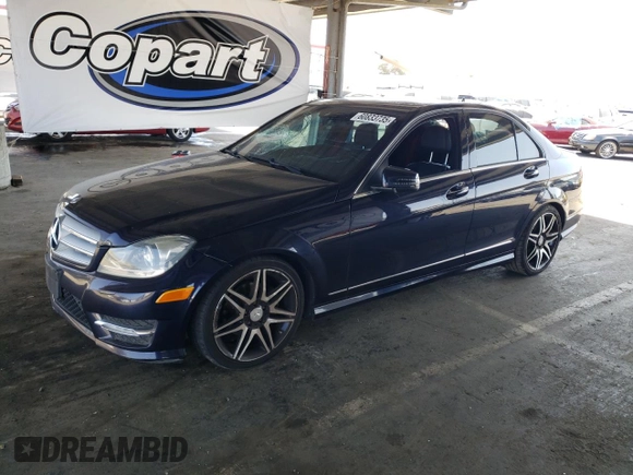 2013 Mercedes-Benz C 250 Sport с VIN WDDGF4HB1DA751415, выставлен на аукционе Copart как лот 60833735 с пробегом Не указан миль и Списание • Salvage title. История ставок и продаж доступна на DreamBid. Изображение 1.