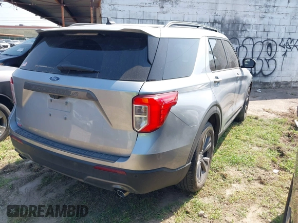 2022 Ford Explorer XLT z VIN 1FMSK7DH8NGB98882, wystawiony jako IAAI lot #41927913 z przebiegiem 48 179 mil mil oraz . Historia ofert i sprzedaży dostępna na DreamBid. Obrazek 4.