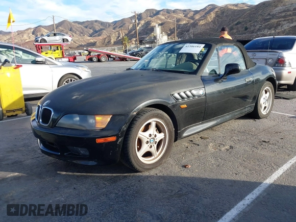 1997 BMW 3 Series 1.9L with VIN 4USCH7327VLB83072, listed as a IAAI auction lot 41506184 with 189,326 mi miles. Bid and sale history available at carsss.com. Image 2.
