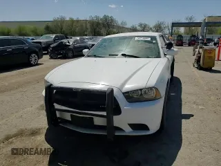 2013 Dodge Charger Police z VIN 2C3CDXAT1DH608036, wystawiony jako Copart lot #54718095 z przebiegiem 115 827 mil mil oraz Szkoda całkowita • Salvage title. Historia ofert i sprzedaży dostępna na DreamBid. Obrazek 13.