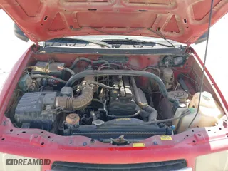 2000 Chevrolet Tracker with VIN 2CNBE13C1Y6952462, listed as a IAAI auction lot 41777835 with NaN miles. Bid and sale history available at carsss.com. Image 10.